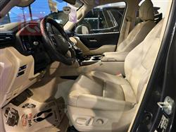 تۆیۆتا لاند کروزەر